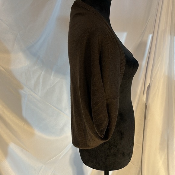 2/$30 Anne Taylor Loft Brown Short Sleeve Shrug Size M/L - Picture 2 of 6